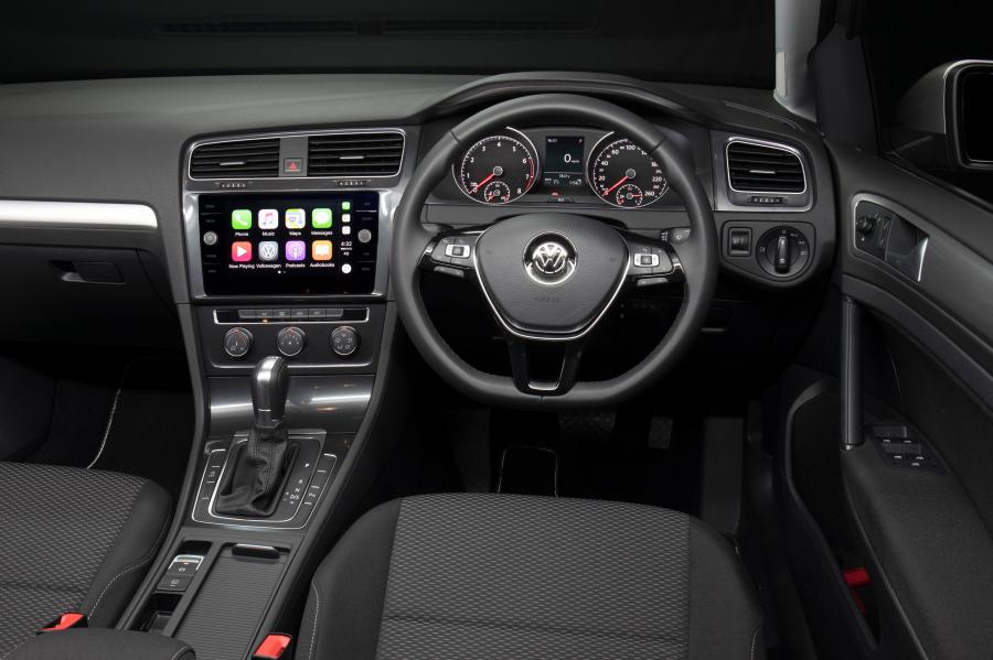 Торпедо Volkswagen Golf TSI 5-Door 2017 года  (AU) (фото 19 из 21)